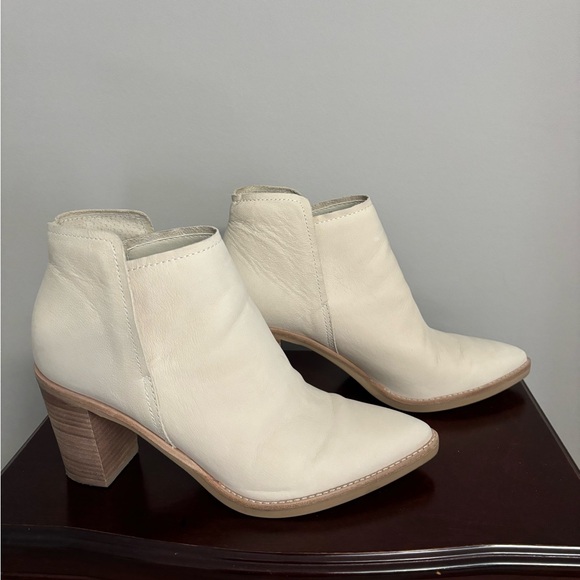 Dolce Vita Booties, White, Size 9 Real Leather - Picture 1 of 6